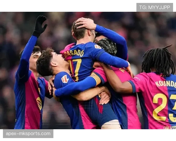 西甲季军竞争升温：巴萨、马竞与皇家社会表现抢眼引发关注